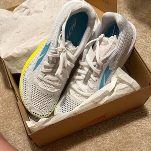 Altra Escalante Racer 2 - women’s size 9.5